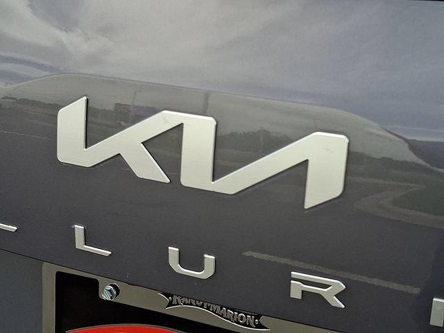 Used 2023 Kia Telluride EX w/ EX Captain's Chair Package AWD/4WD image 28