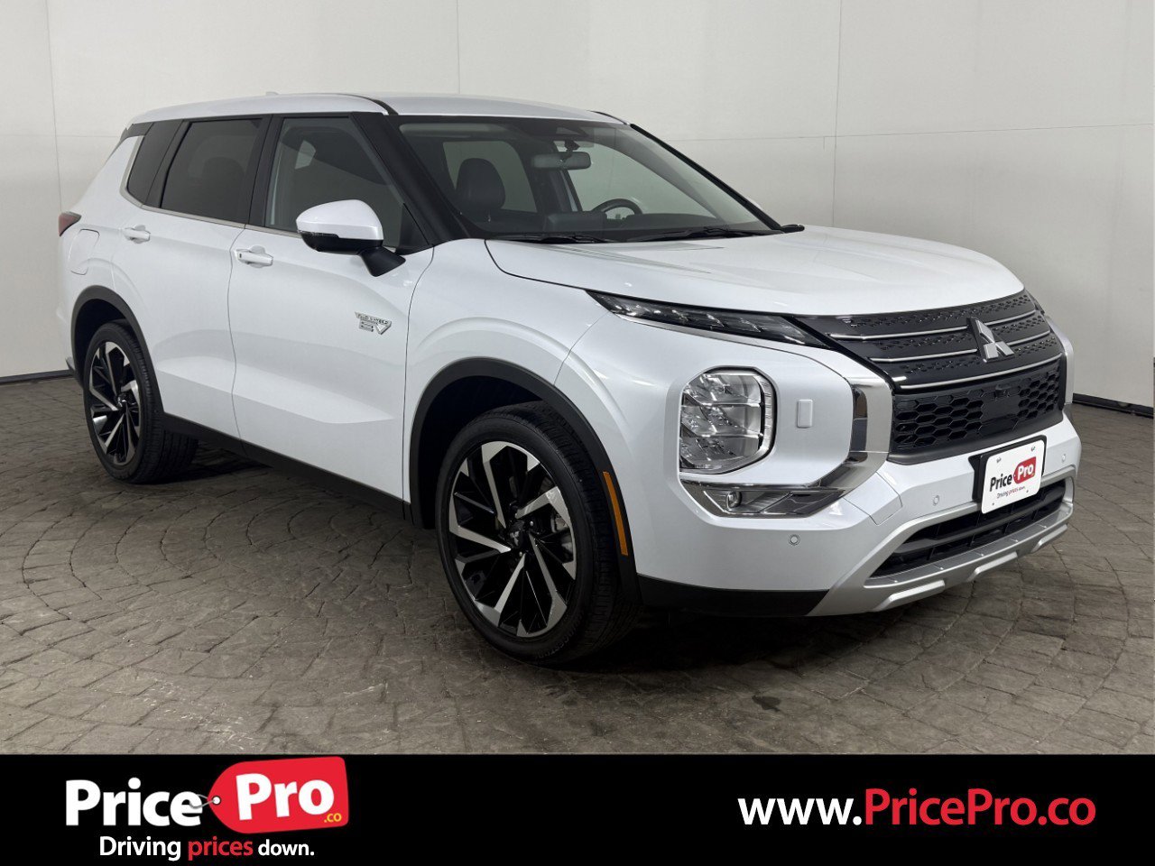 Used 2024 Mitsubishi Outlander SEL