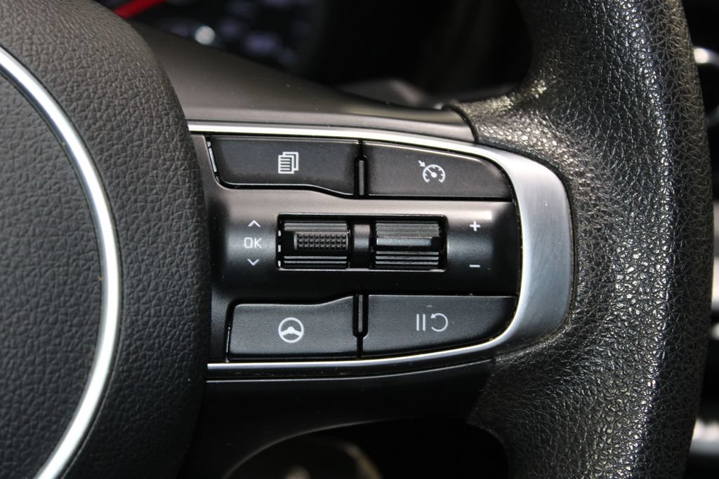 Used 2021 Kia K5 LX FWD image 32