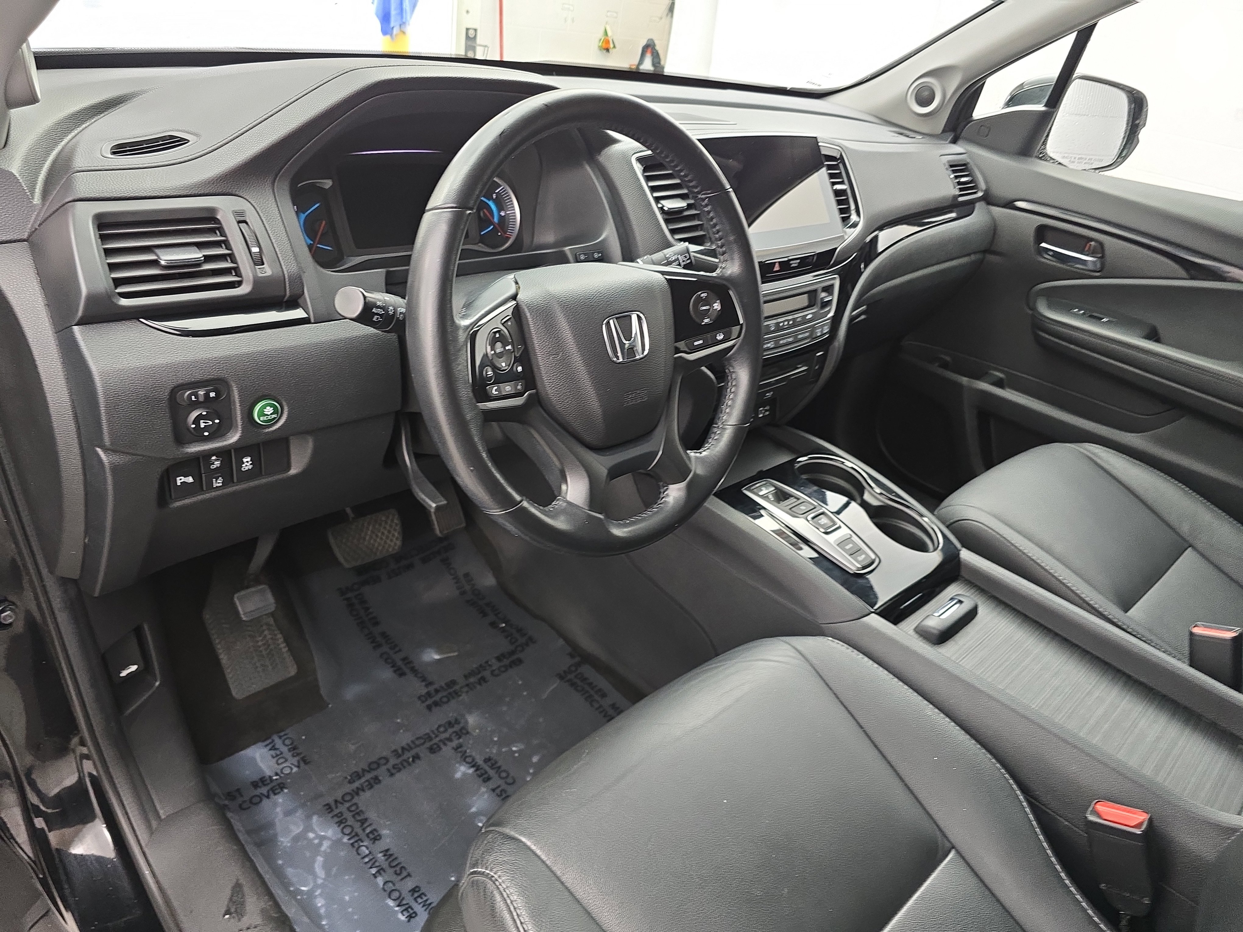 Used 2022 Honda Pilot Touring image 17