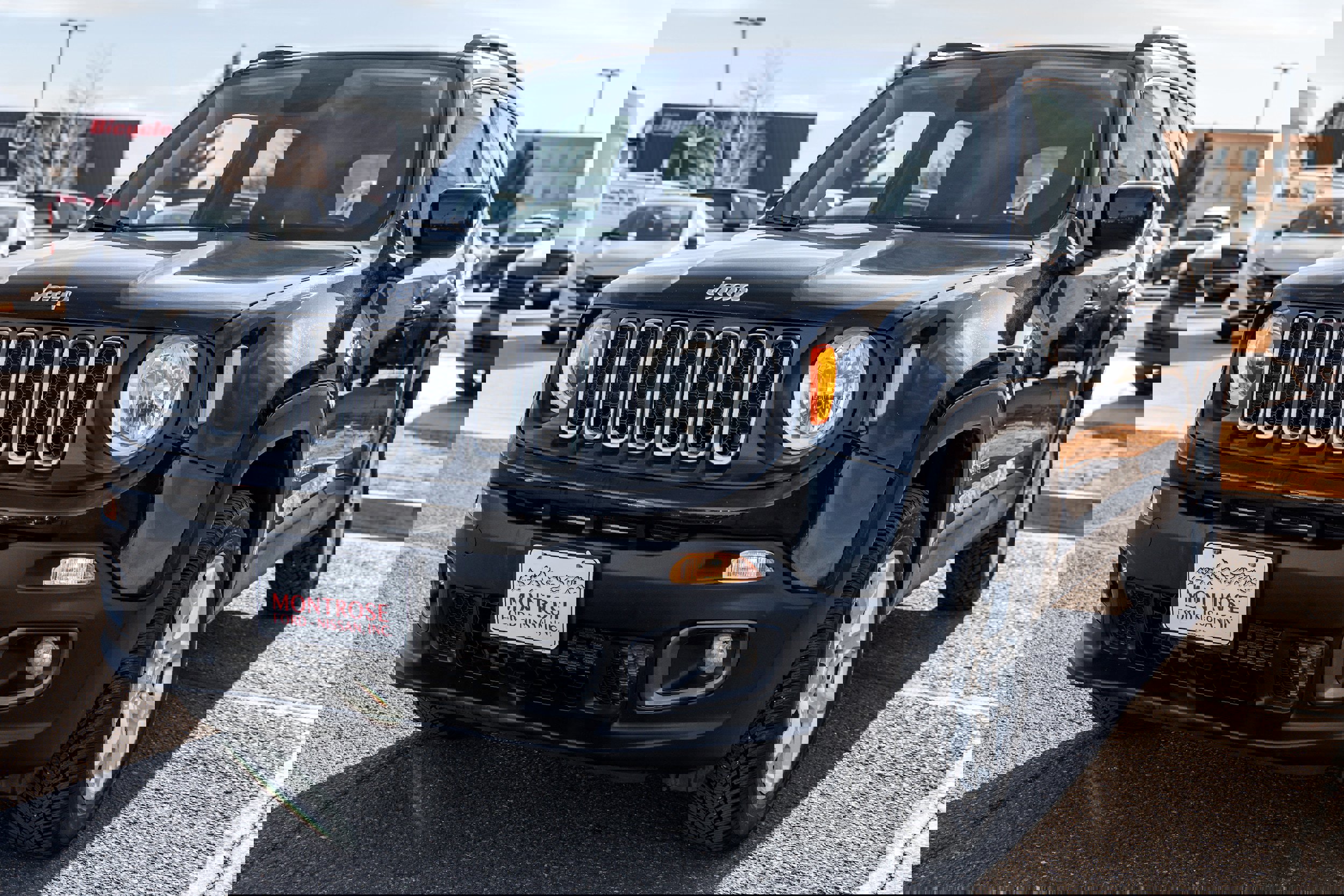 Used 2018 Jeep Renegade Latitude w/ Cold Weather Group image 1