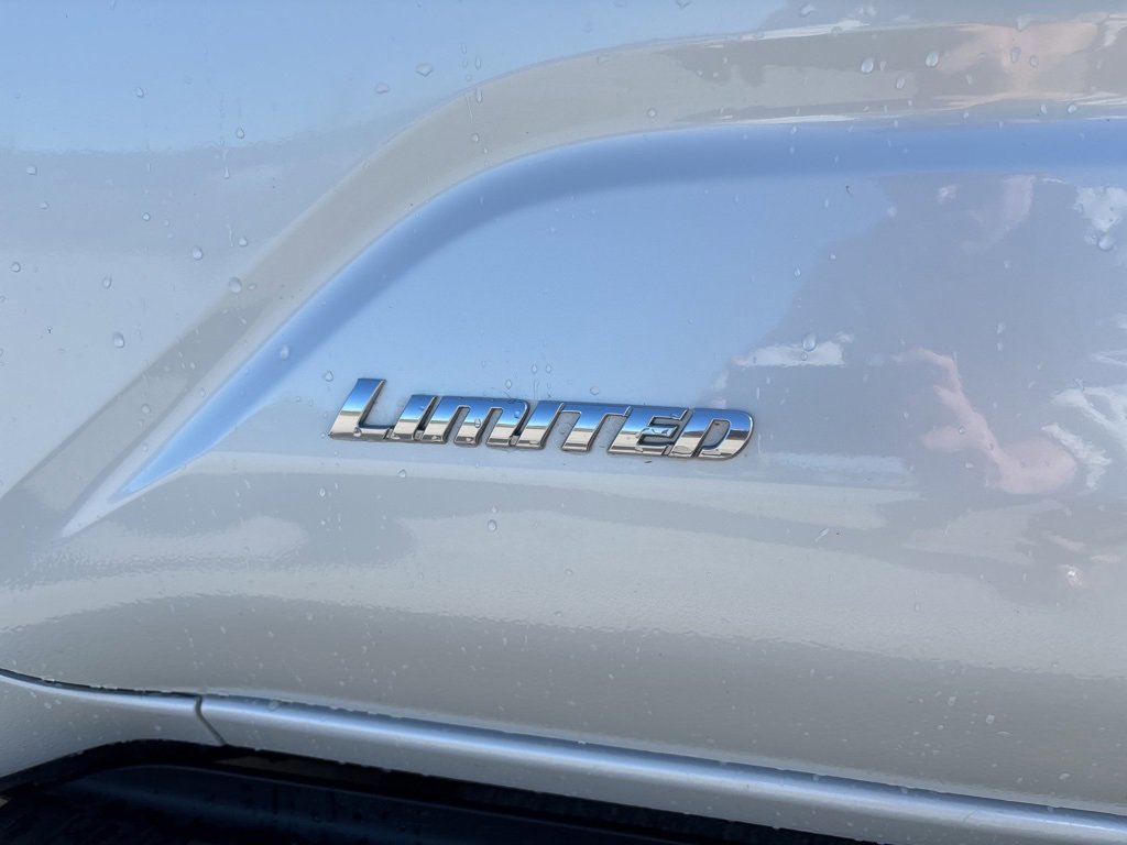 Used 2025 Toyota 4Runner Limited image 38