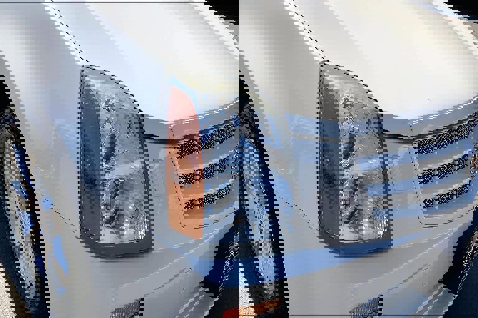 Used 2008 Cadillac SRX AWD w/ Theater Package image 24