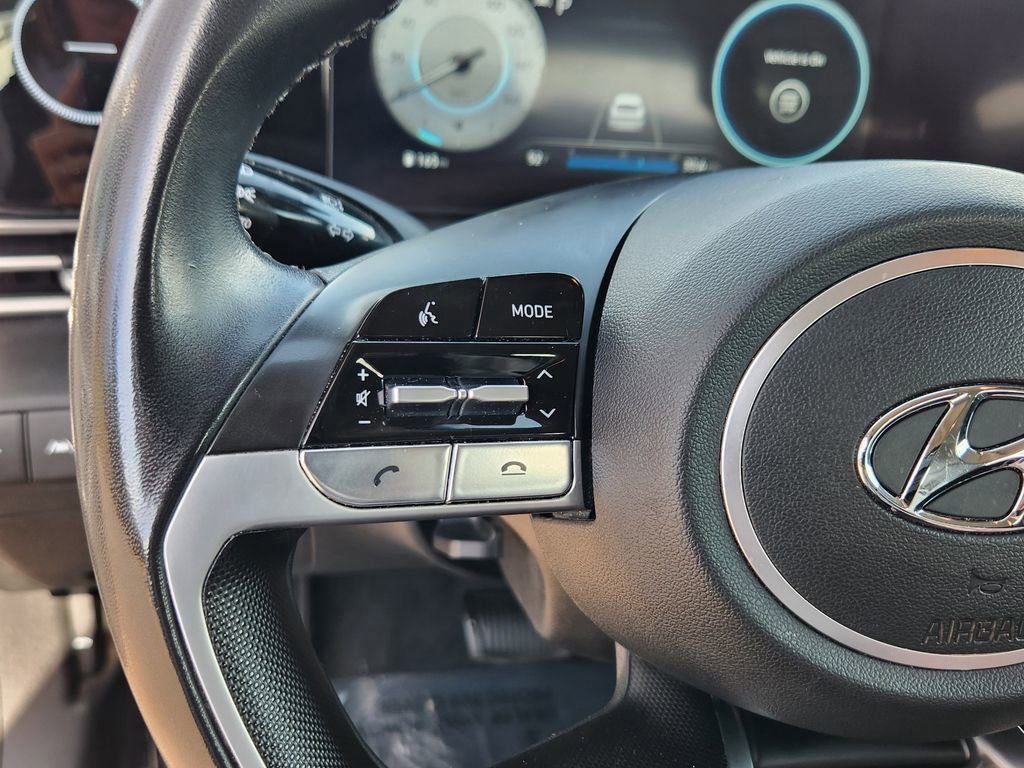 Used 2023 Hyundai Elantra SEL w/ Convenience Package image 16