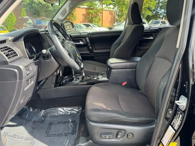 Used 2019 Toyota 4Runner TRD Off-Road AWD/4WD image 11