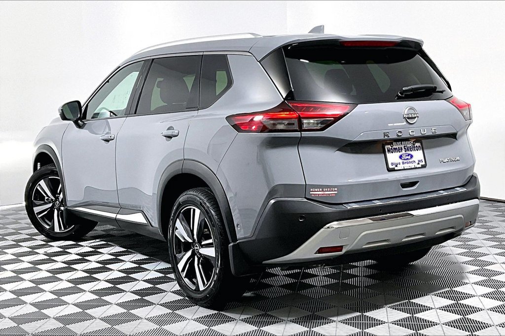 Used 2023 Nissan Rogue Platinum w/ Platinum Premium Package FWD image 11
