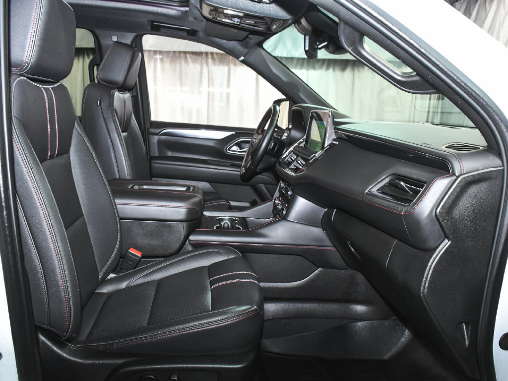 Used 2024 Chevrolet Suburban RST w/ Luxury Package AWD/4WD image 58
