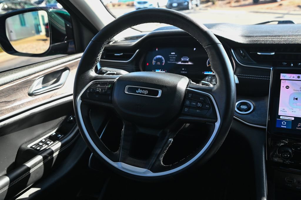 Used 2022 Jeep Grand Cherokee L Limited w/ Luxury Tech Group II image 34