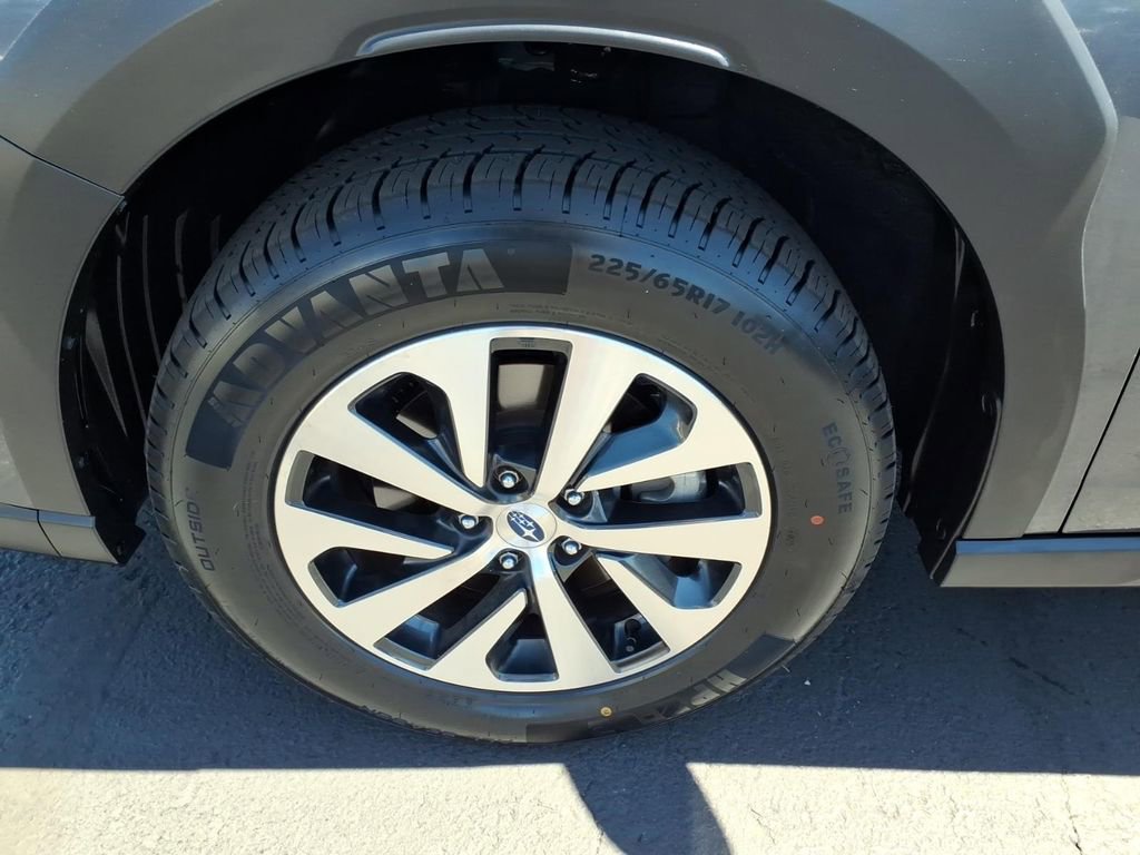 Used 2024 Subaru Outback Premium image 14