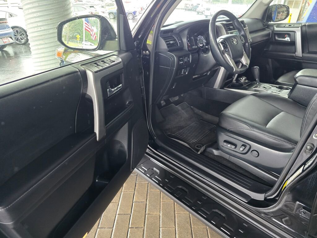 Used 2024 Toyota 4Runner SR5 Premium w/ Moonroof Package AWD/4WD image 22