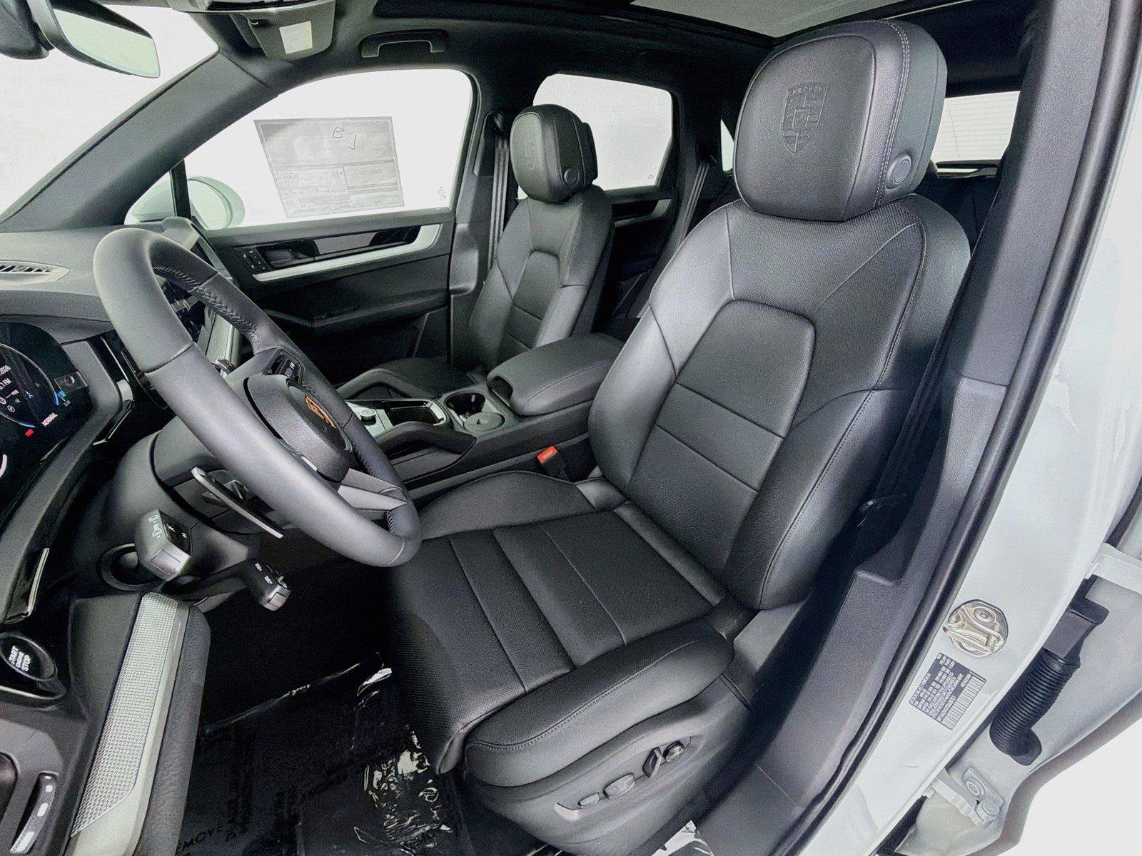 New 2026 Porsche Cayenne AWD/4WD image 5