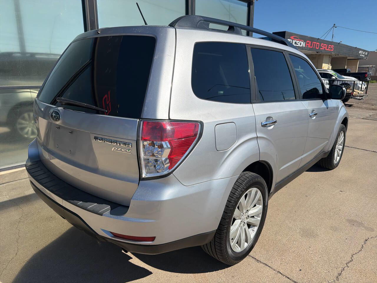 Used 2012 Subaru Forester 2.5X Premium w/ All-Weather Pkg image 19