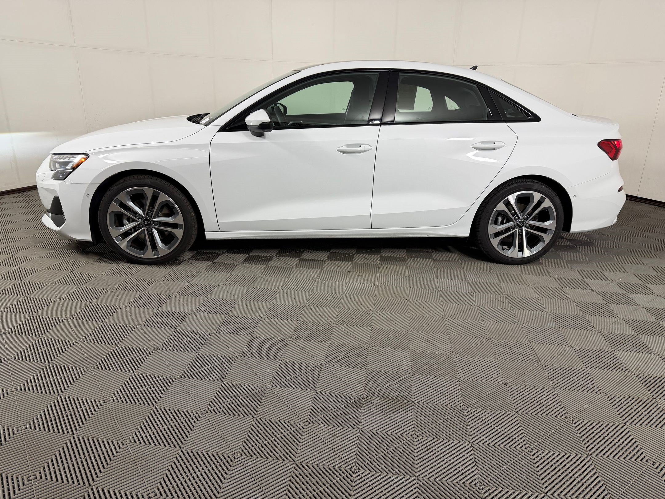 Certified 2025 Audi A3 2.0T Premium Plus w/ Premium Plus Package AWD/4WD image 2