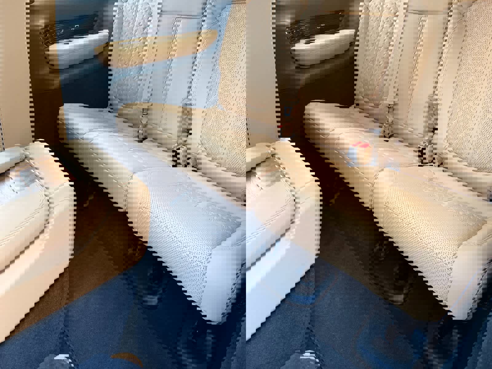 Used 2022 Jeep Grand Wagoneer Series III w/ Rear-Seat Entertainment Group image 15