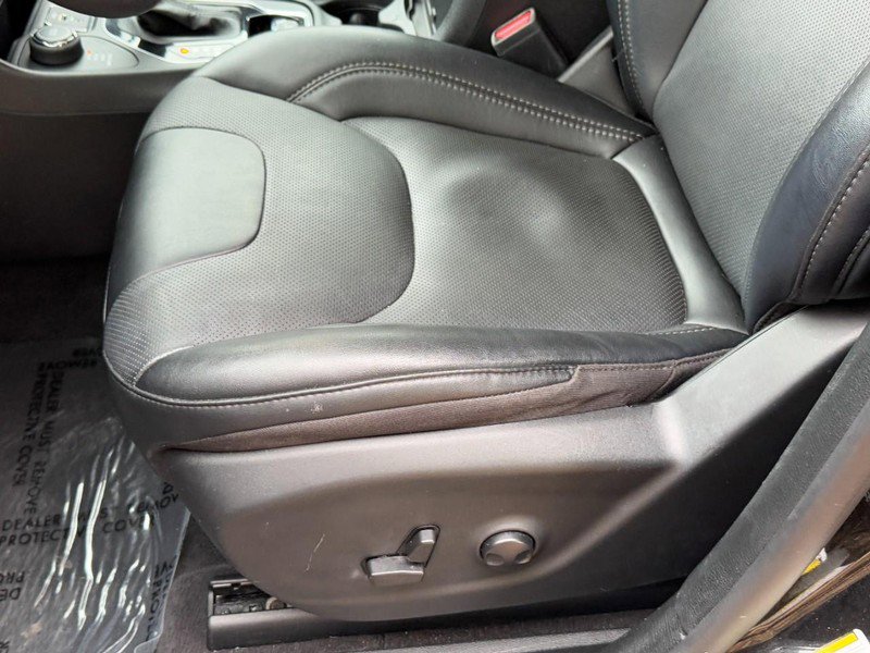 Used 2023 Jeep Cherokee Altitude Lux image 24