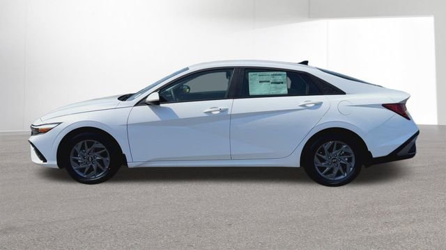Used 2025 Hyundai Elantra Hybrid FWD image 51