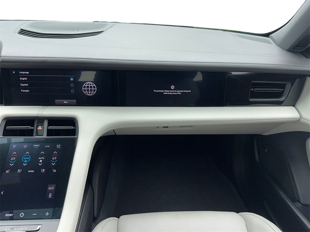 Used 2023 Porsche Taycan 4S image 19