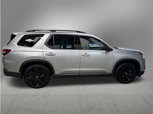 Certified 2026 Honda Pilot Black Edition image 7