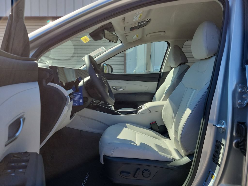 Used 2026 Hyundai Tucson SEL FWD image 14