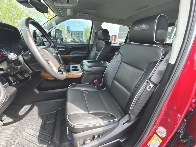 Used 2019 Chevrolet Silverado 2500 High Country w/ Duramax Plus Package image 18