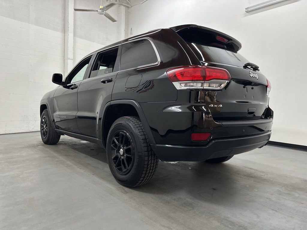 Used 2020 Jeep Grand Cherokee Laredo AWD/4WD image 18