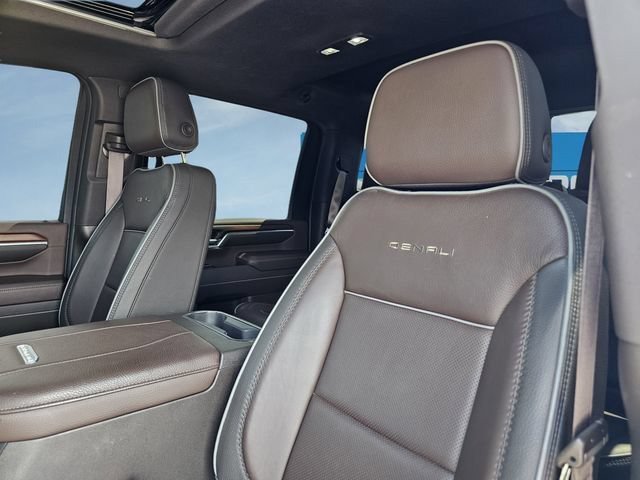 Used 2025 GMC Sierra 3500 Denali AWD/4WD image 18