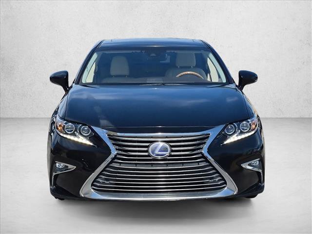 Used 2017 Lexus ES 300h w/ Navigation System Package FWD image 2