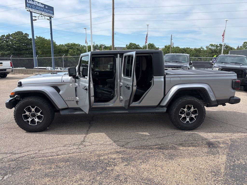 Used 2020 Jeep Gladiator Overland AWD/4WD image 4