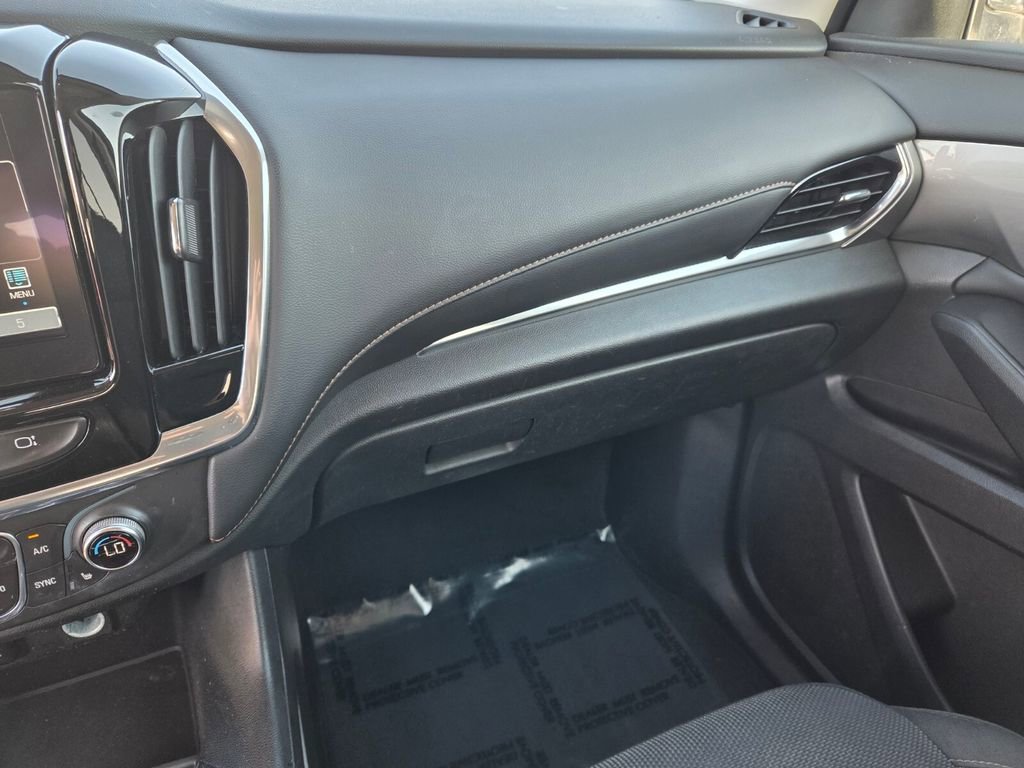 Used 2018 Chevrolet Traverse LT image 29