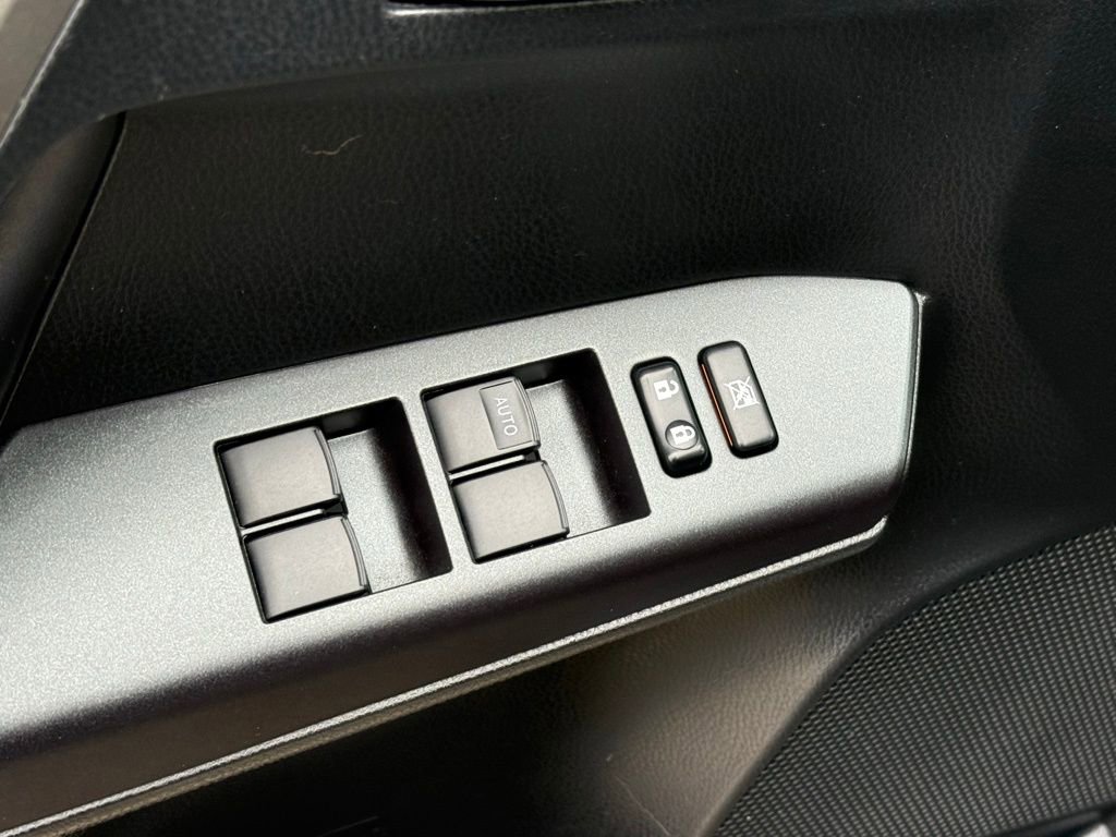 Used 2018 Toyota RAV4 XLE image 14