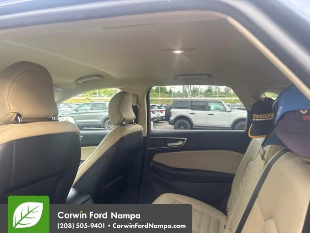 Used 2019 Ford Edge SEL w/ Equipment Group 201A AWD/4WD image 12