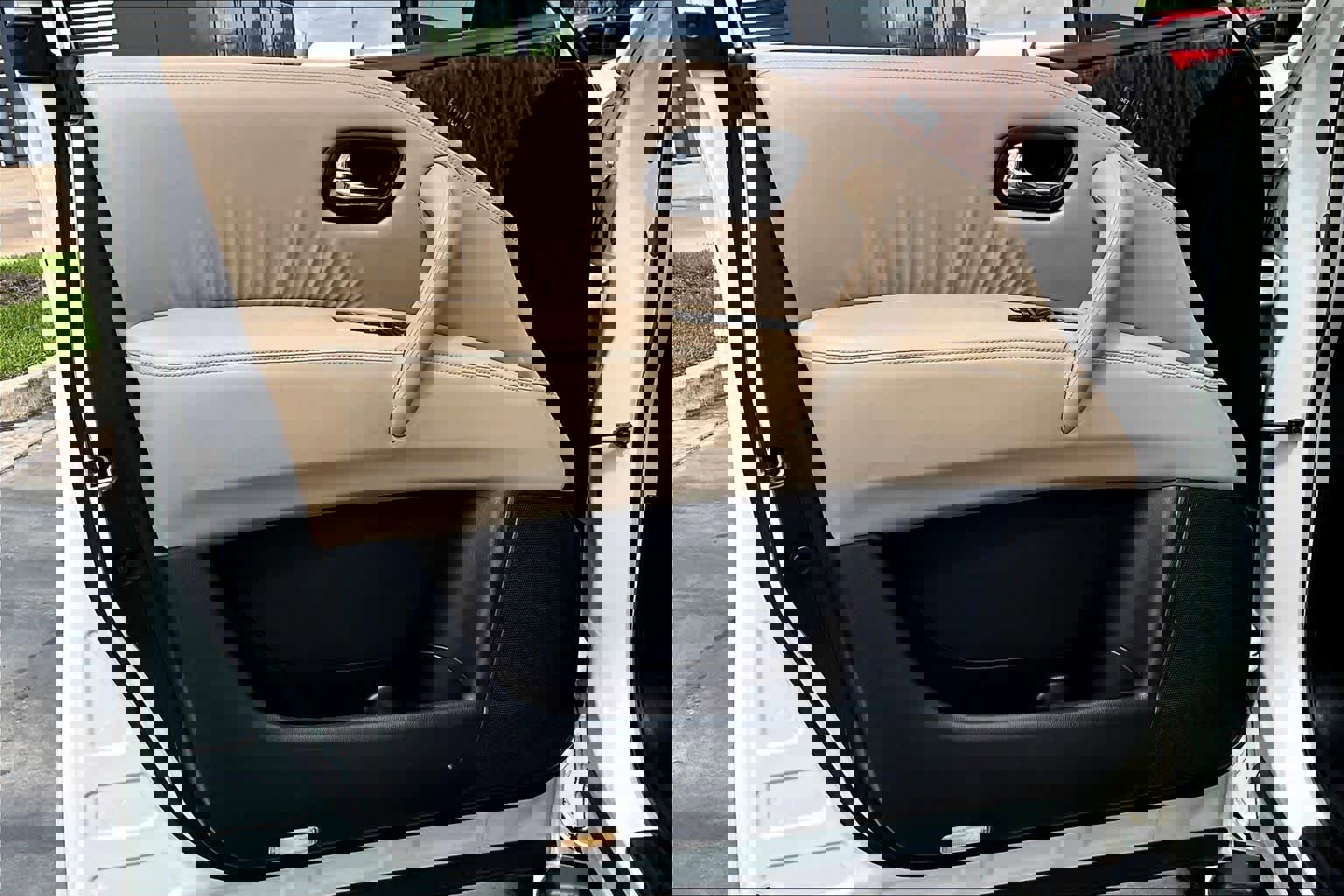 Used 2020 Nissan Armada Platinum w/ Captain's Chairs Package image 20