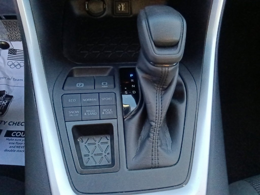 Used 2024 Toyota RAV4 LE image 24