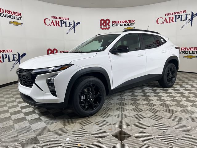 New 2026 Chevrolet Trax LT w/ Midnight Edition FWD image 3