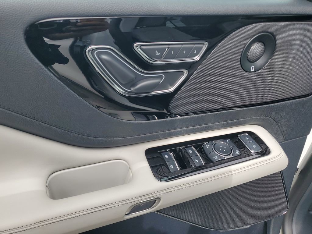 New 2026 Lincoln Aviator Reserve RWD image 19
