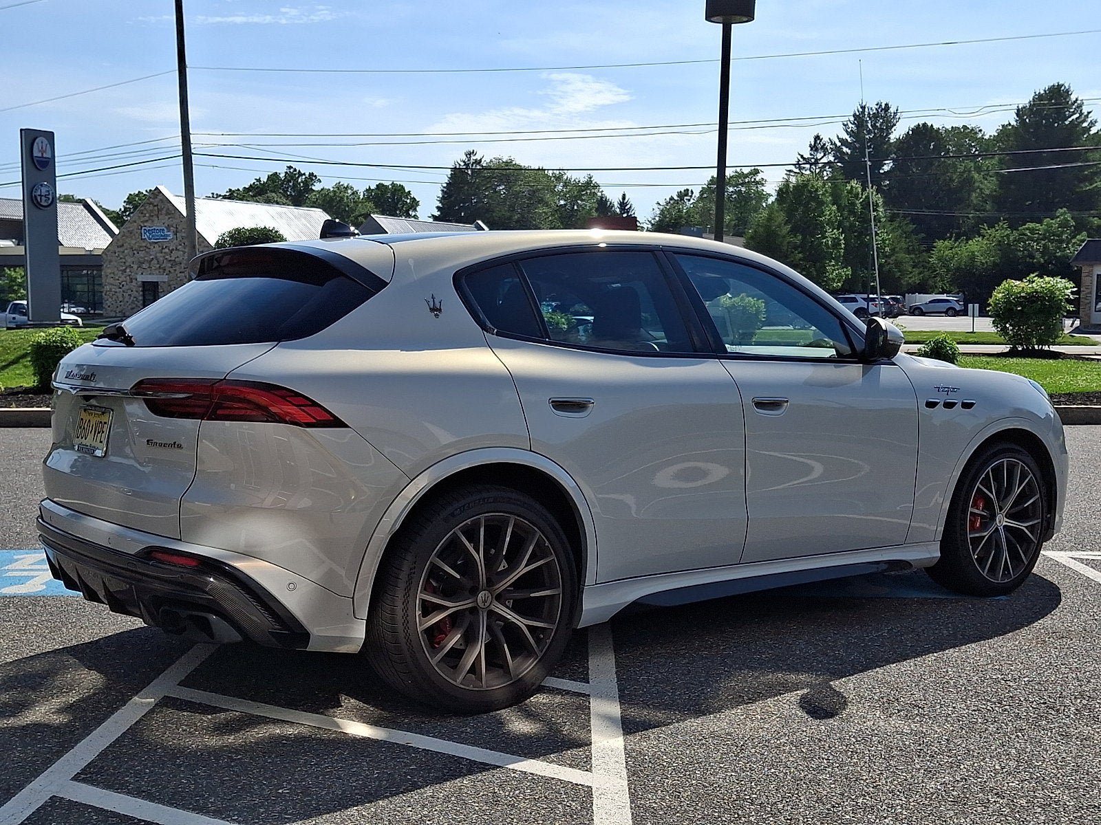 Used 2023 Maserati Grecale Modena AWD/4WD image 5