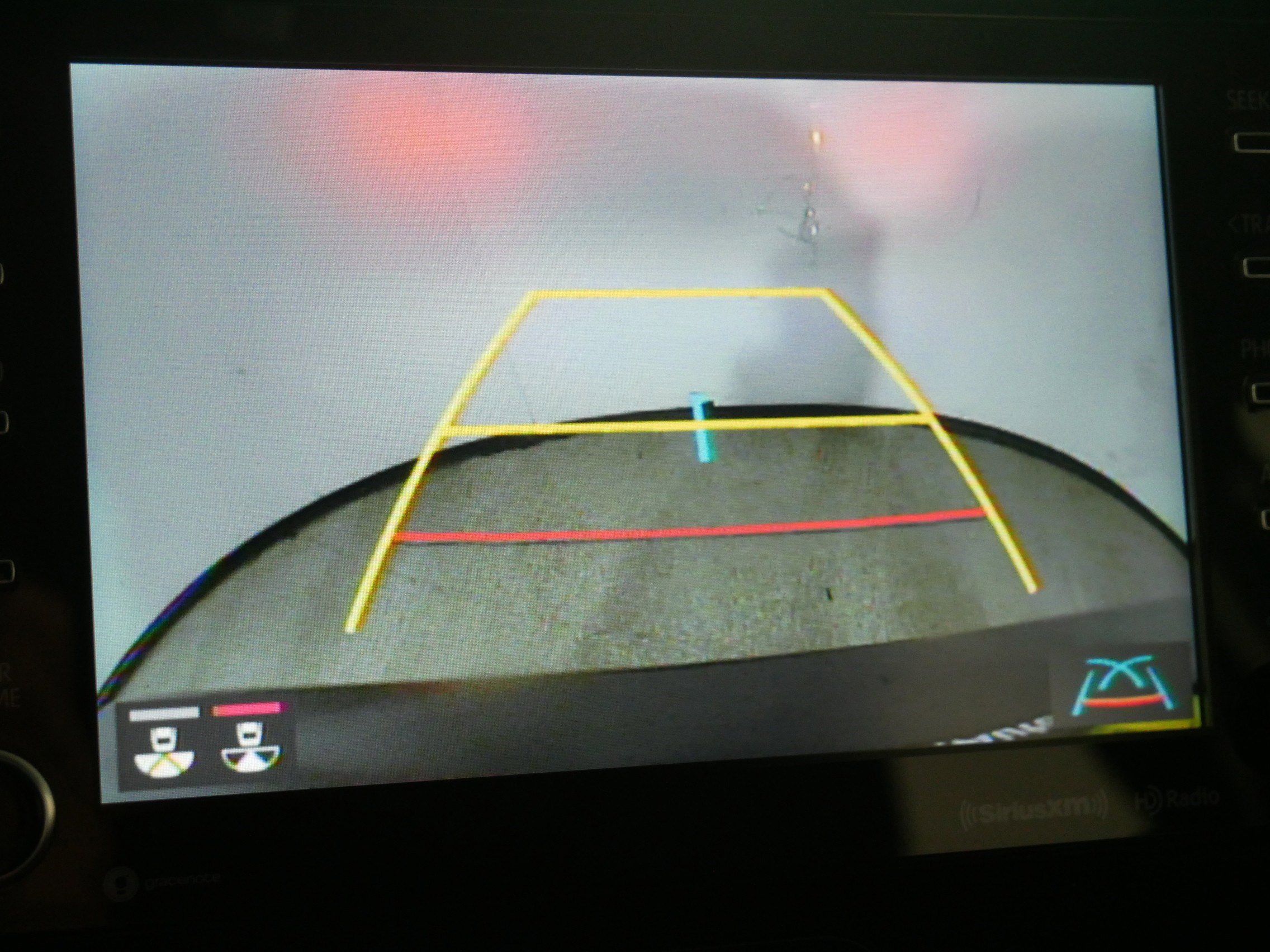 Used 2021 Toyota Venza LE w/ Carpet Mat Package (TMS) image 33