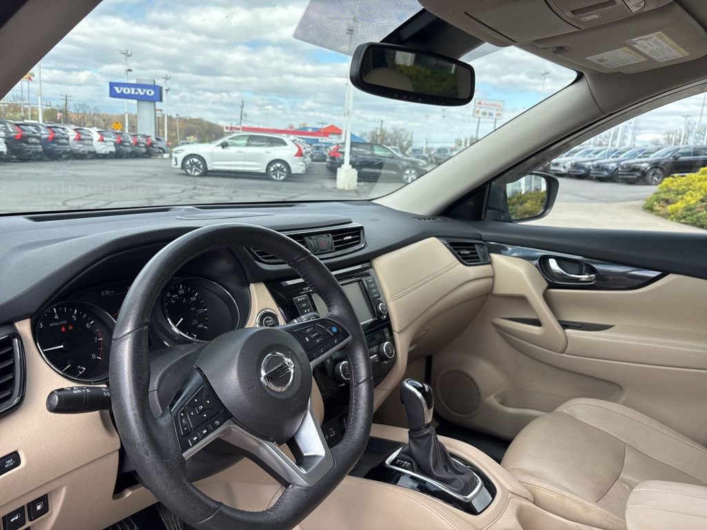 Used 2019 Nissan Rogue SL w/ Premium Package AWD/4WD image 16