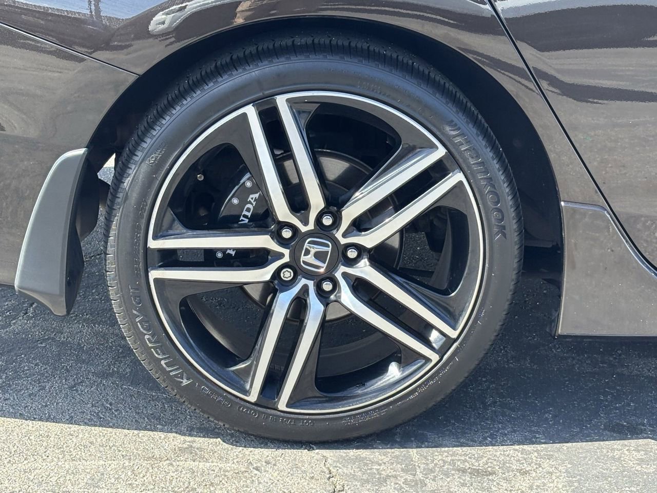 Used 2016 Honda Accord Touring image 7