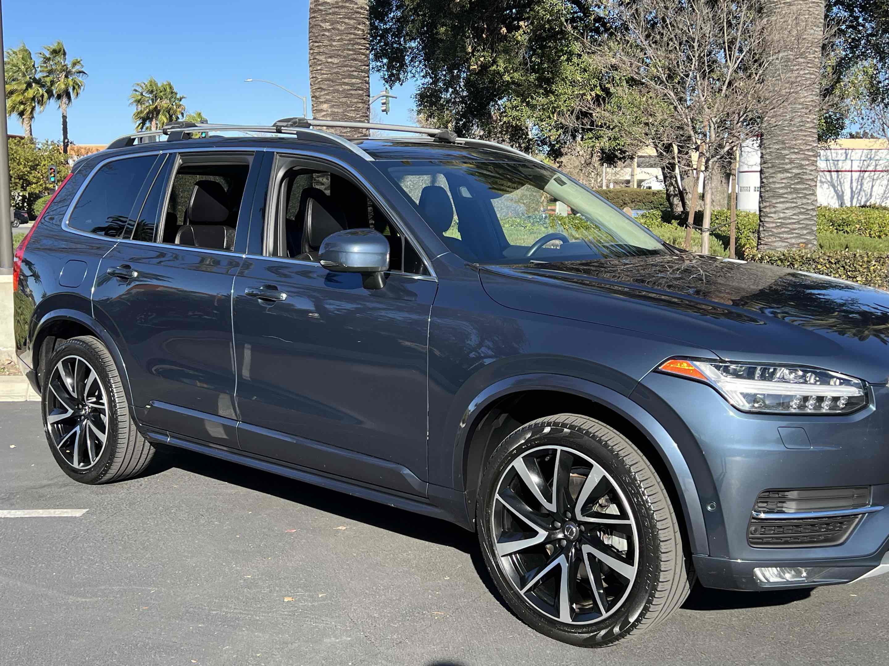Used 2019 Volvo XC90 T6 Momentum w/ Advanced Package image 60
