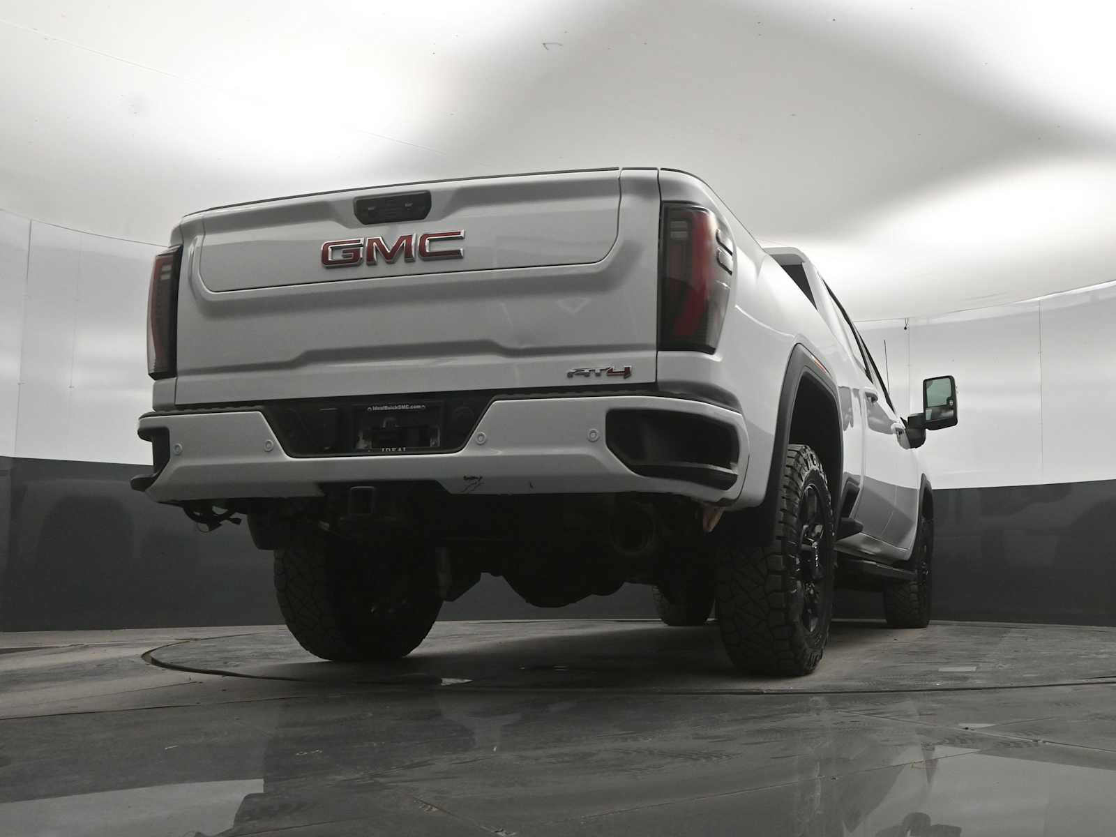 Used 2024 GMC Sierra 2500 AT4 w/ AT4 Premium Plus Package AWD/4WD image 40
