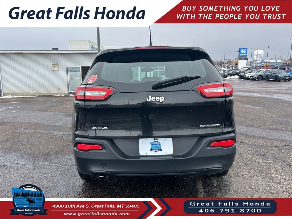 Used 2016 Jeep Cherokee Sport image 6