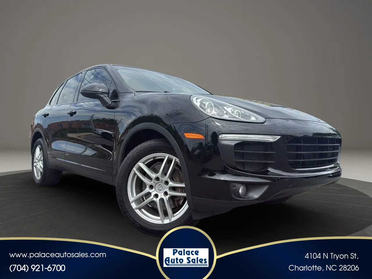 Used 2017 Porsche Cayenne w/ Premium Package image 1
