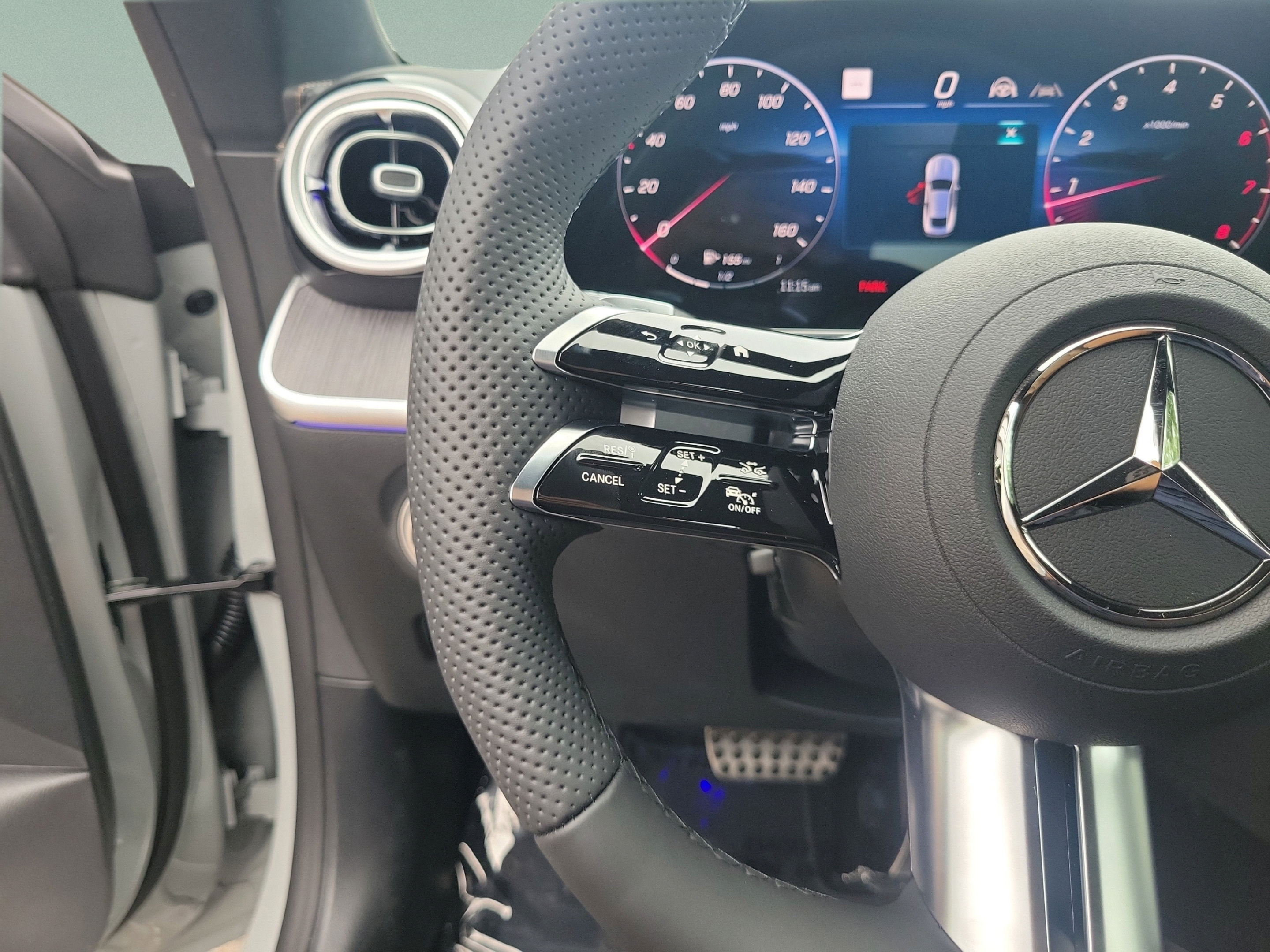 New 2026 Mercedes-Benz CLE 450 4MATIC Coupe image 21