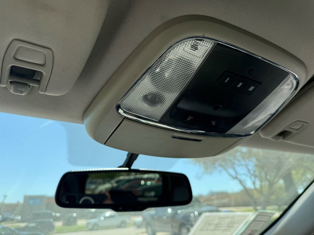 Used 2011 Jeep Grand Cherokee Laredo w/ Security & Convenience Group image 11