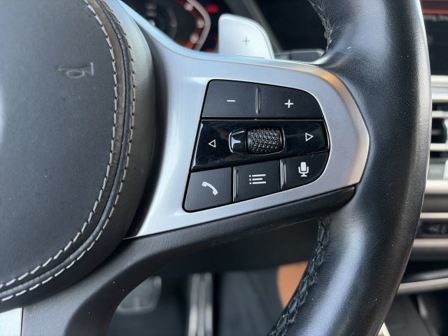 Used 2022 BMW X5 M50i AWD/4WD image 23