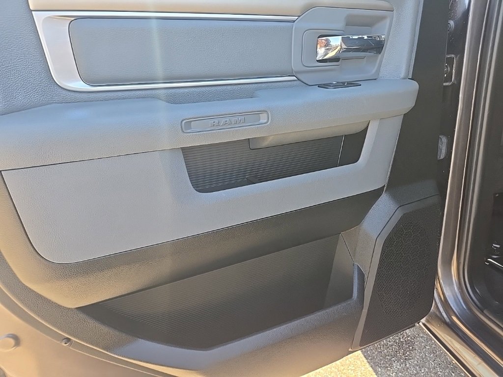 Used 2019 RAM 1500 Classic Warlock image 30