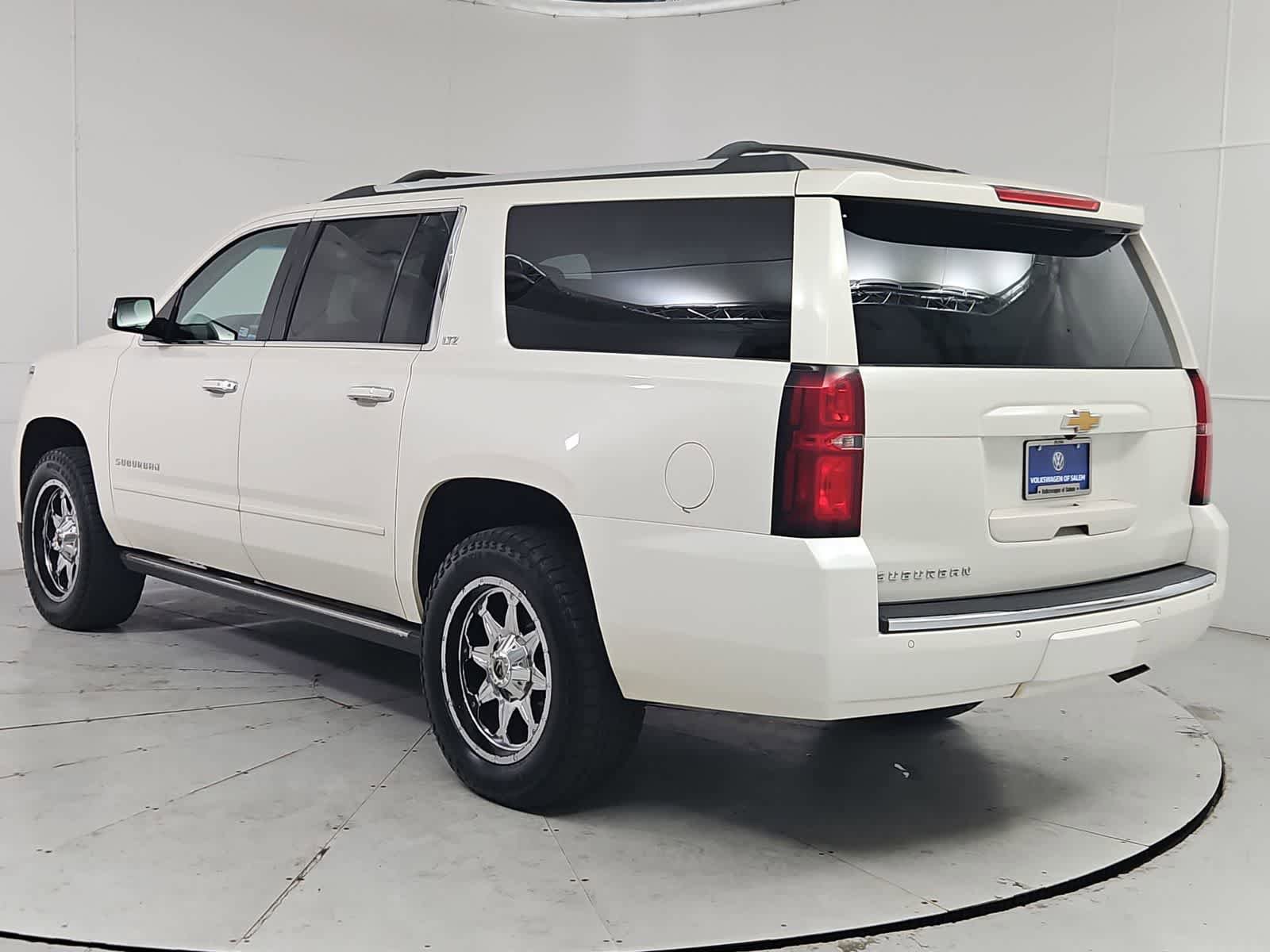 Used 2015 Chevrolet Suburban LTZ AWD/4WD image 4
