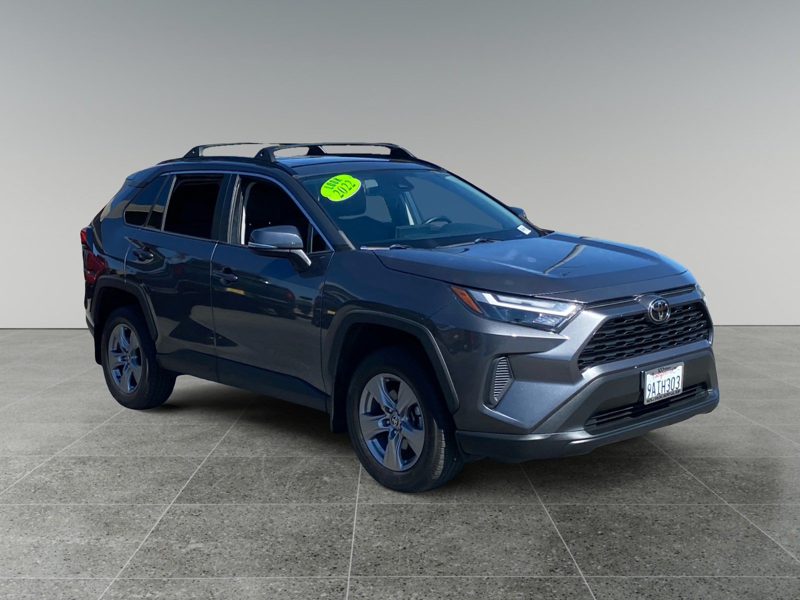 Used 2022 Toyota RAV4 XLE w/ Convenience Package FWD image 7