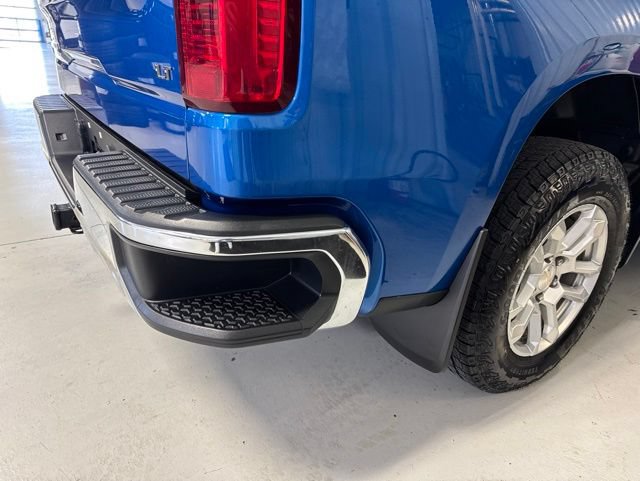 Used 2022 Chevrolet Silverado 1500 LT w/ Z71 Off-Road Package AWD/4WD image 17